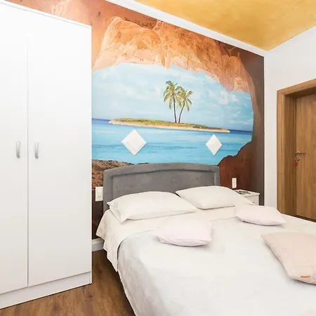 Apartments Song Of Joys Makarska Exterior photo