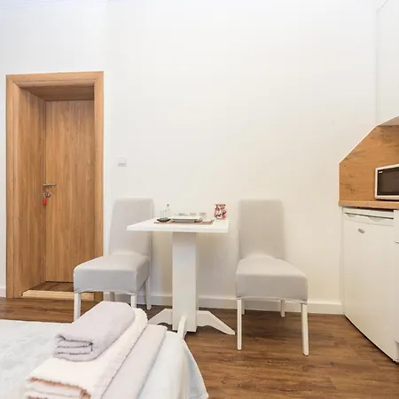Apartments Song Of Joys Makarska Exterior photo
