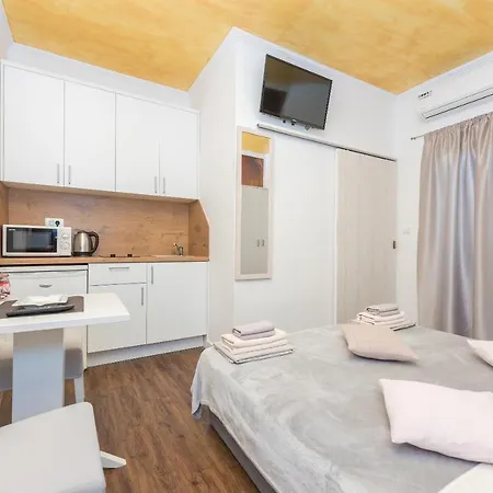 Apartments Song Of Joys Makarska Exterior photo