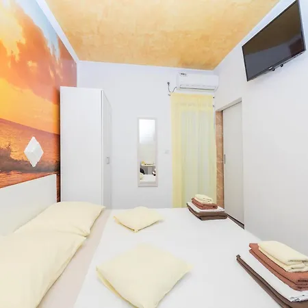Apartments Song Of Joys Makarska Exterior photo