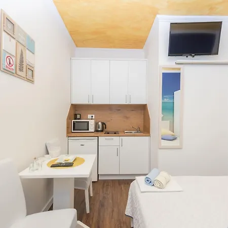 Apartments Song Of Joys Makarska Exterior photo
