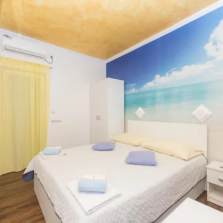 Apartments Song Of Joys Makarska Exterior photo