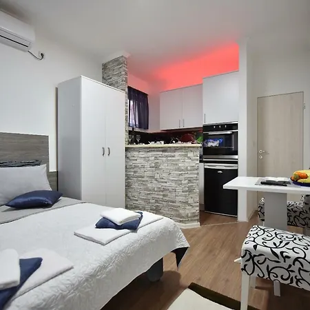 Apartments Song Of Joys Makarska Exterior photo
