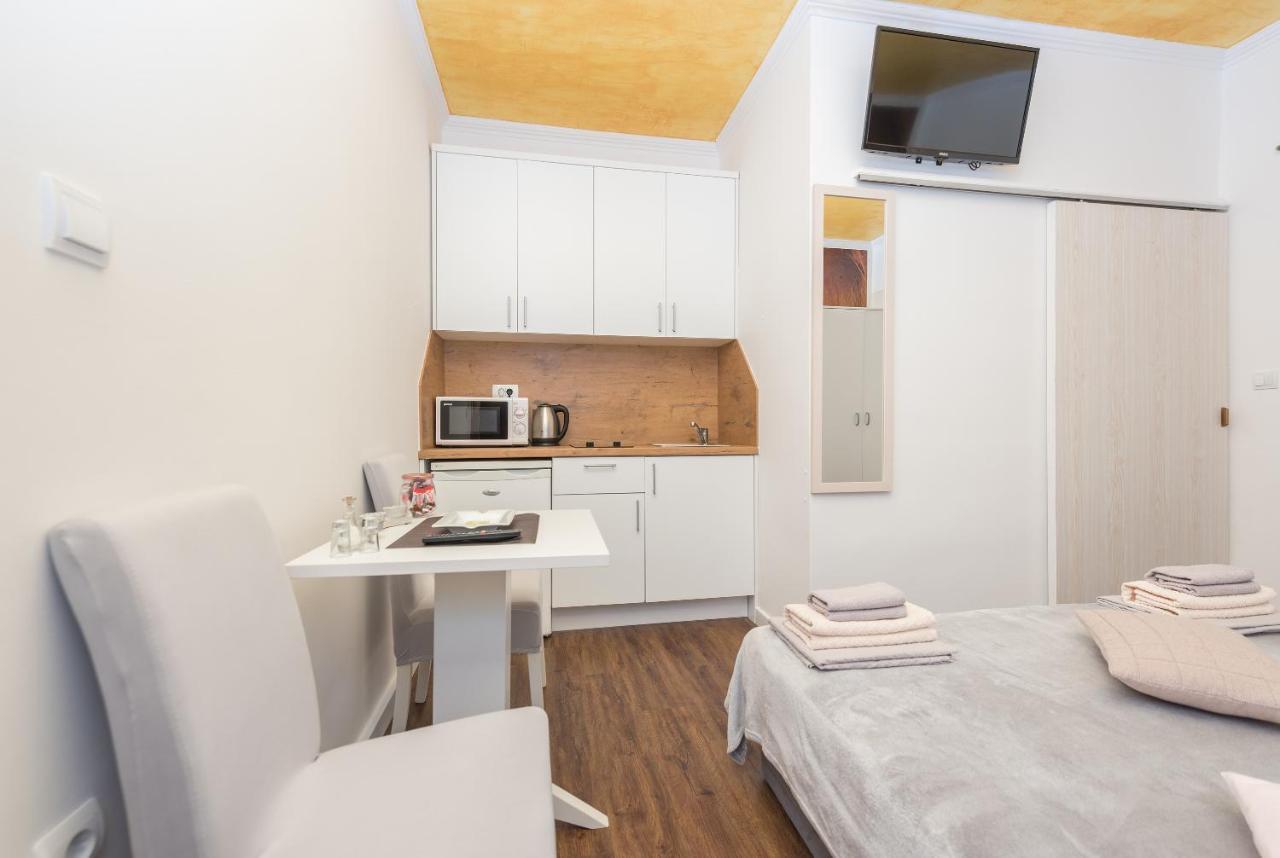 Song Of Joys Apartment Makarska